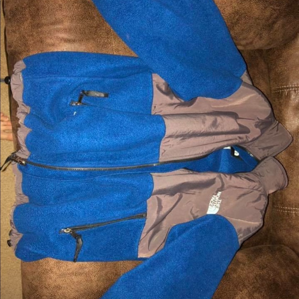 youth XL blue north face (unisex)